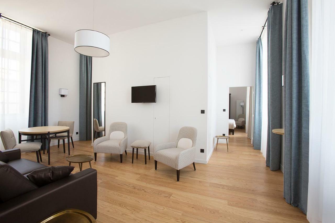 College Des Doctrinaires Hotel Лектур Екстериор снимка