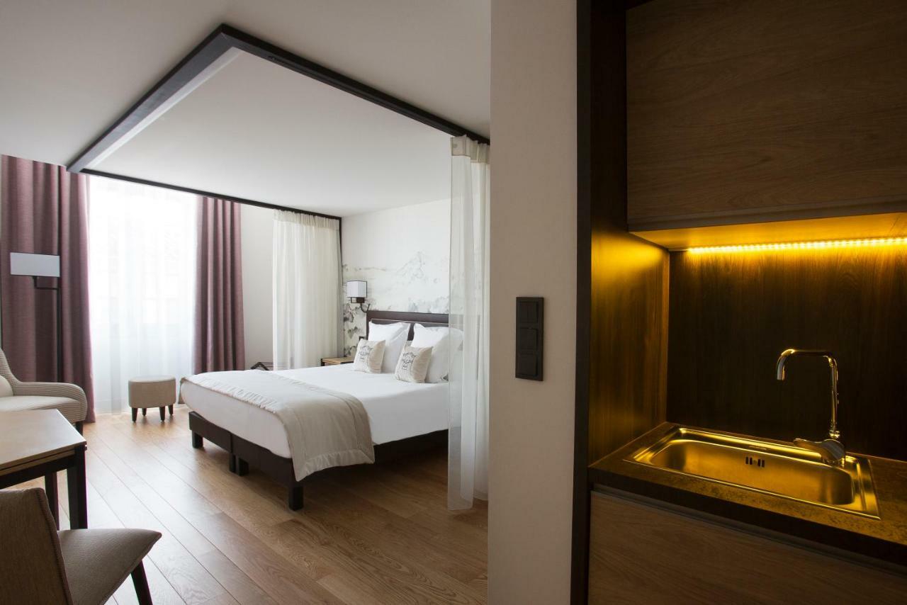College Des Doctrinaires Hotel Лектур Екстериор снимка