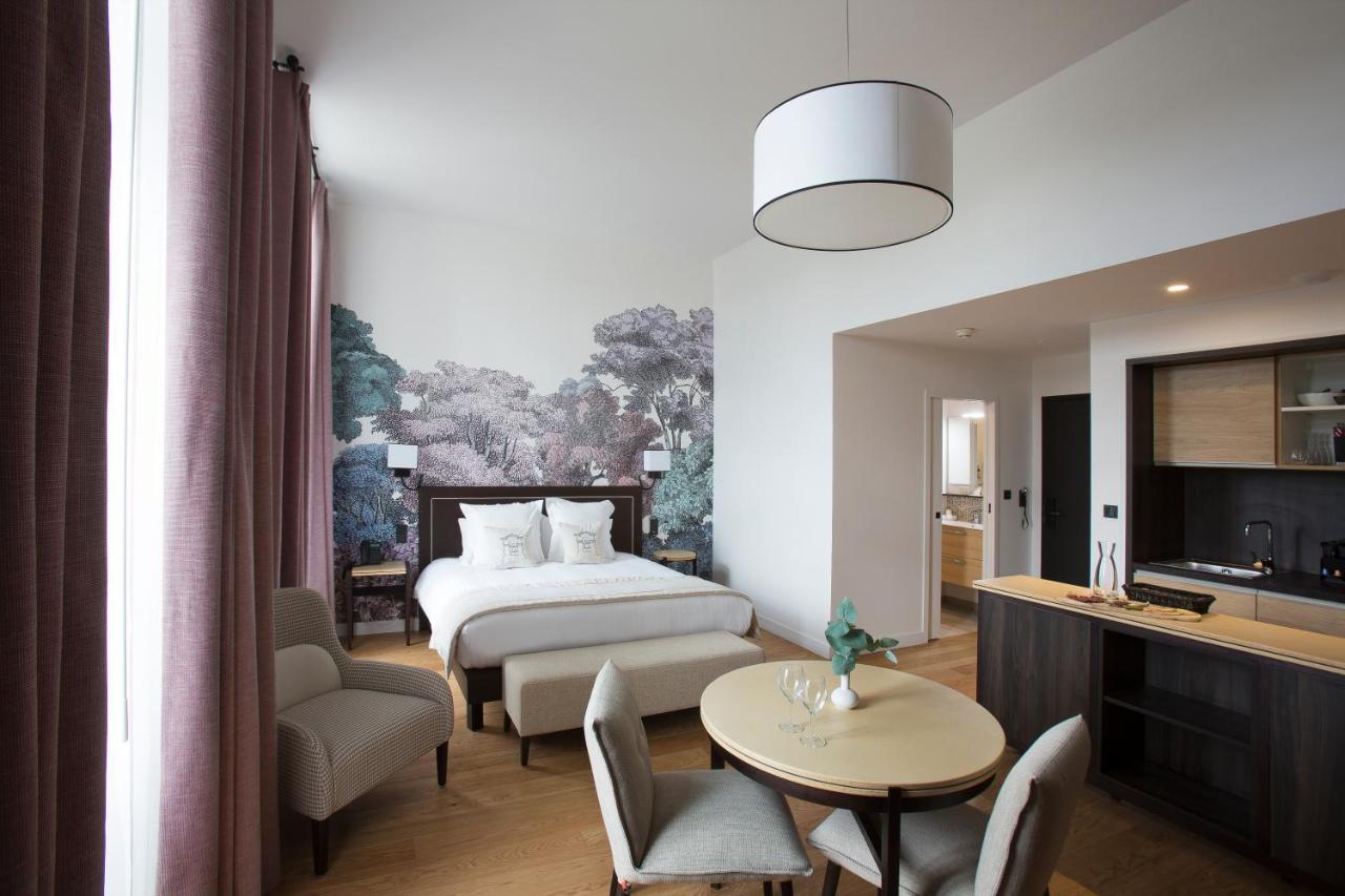 College Des Doctrinaires Hotel Лектур Екстериор снимка