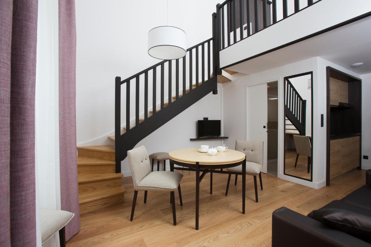 College Des Doctrinaires Hotel Лектур Екстериор снимка